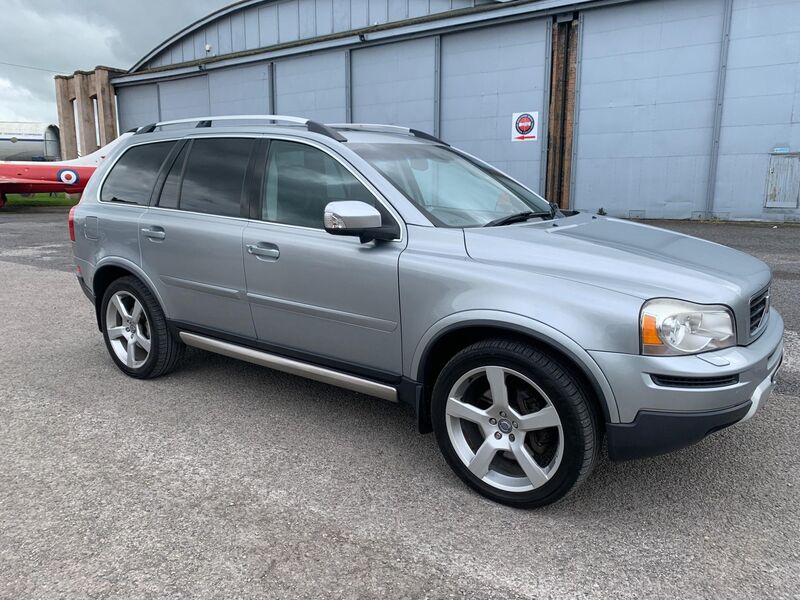 View VOLVO XC90 2.4 D5 R-Design SE (Premium Pack) Geartronic AWD 5dr