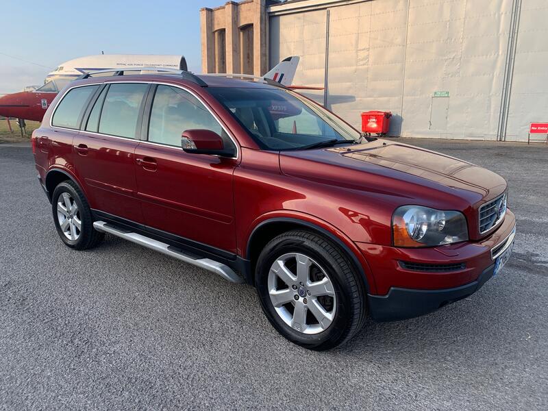 View VOLVO XC90 2.4 D5 SE